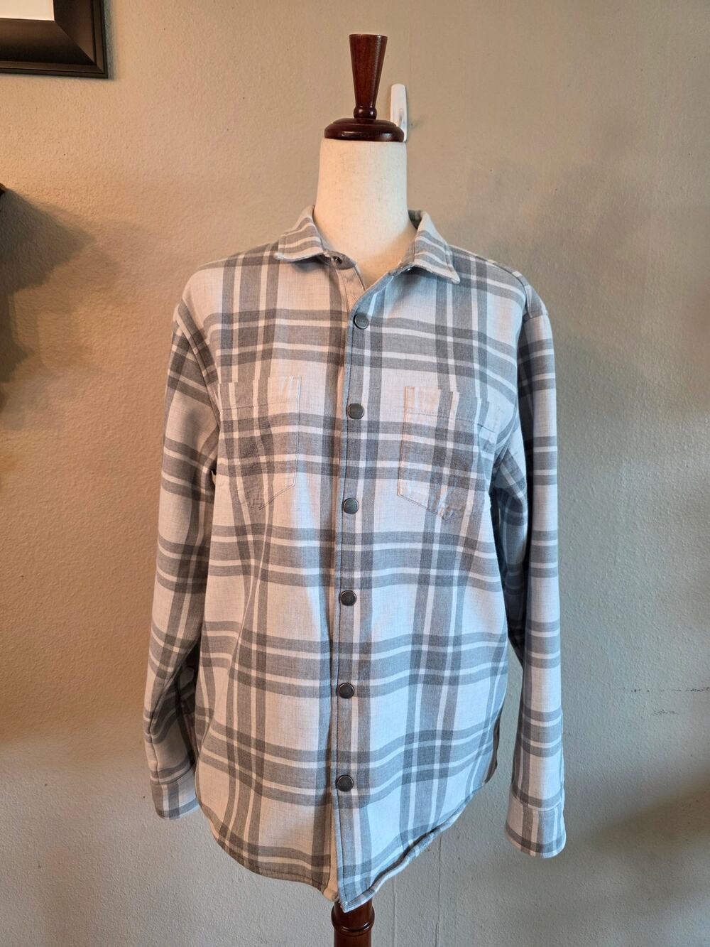 Vuori Men's Range Shirt Flannel Plaid Fleece Jacket SZ Large Grey 100% Cotton